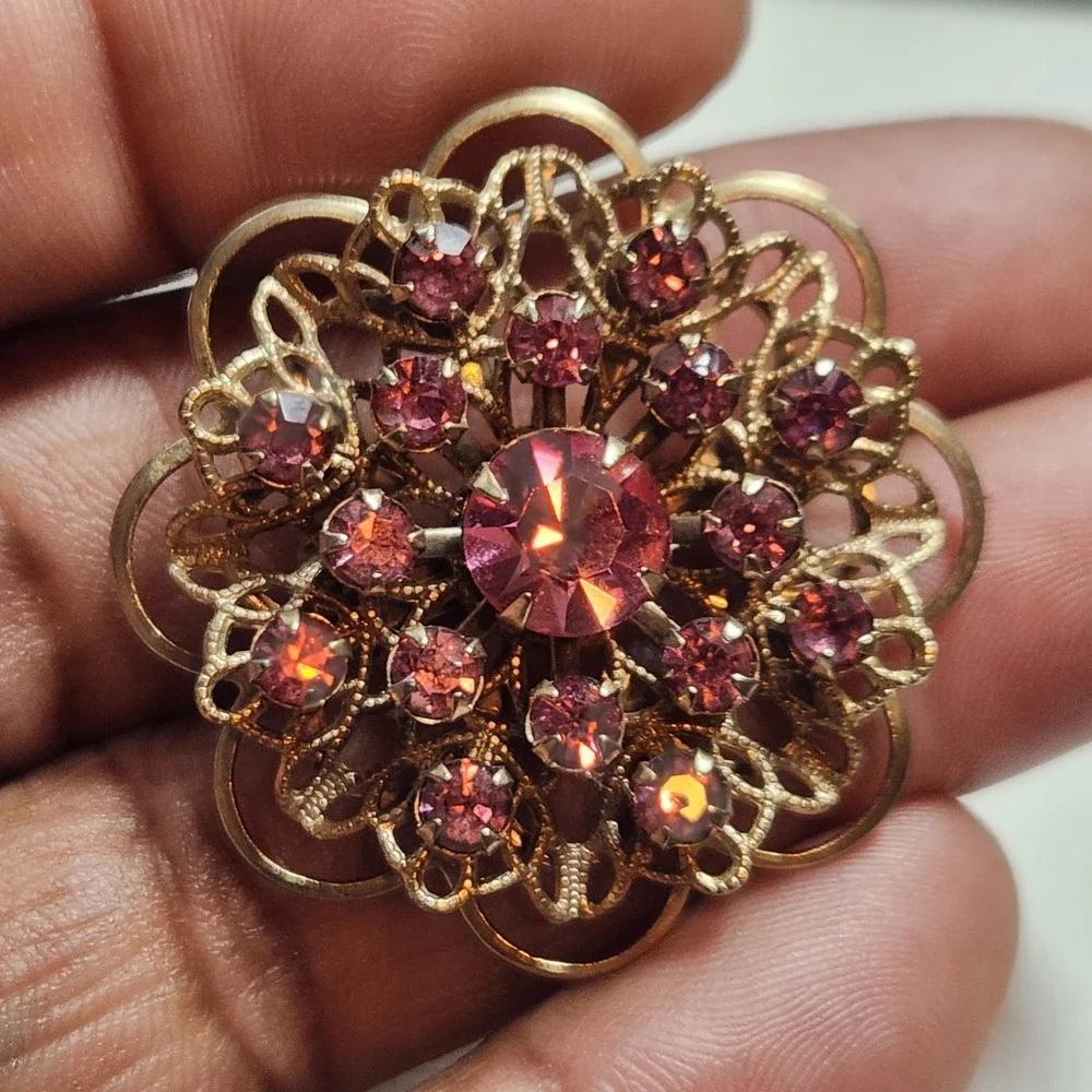 Vintage Gold Tone Filigree Pink Rhinestone Flower Brooch Pin Floral Statement‎